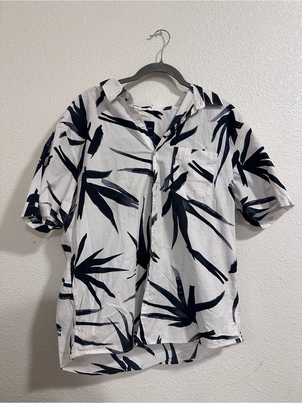 American Eagle Outfitters White Short-Sleeve Button-Up with Navy Leaf Print
